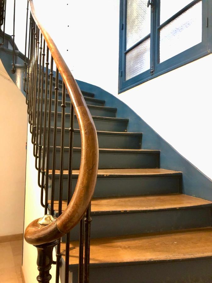 Rare Appartement D'Architecte En Haut De Montmartre Париж Екстериор снимка