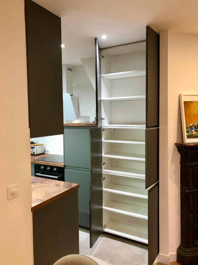 Rare Appartement D'Architecte En Haut De Montmartre Париж Екстериор снимка