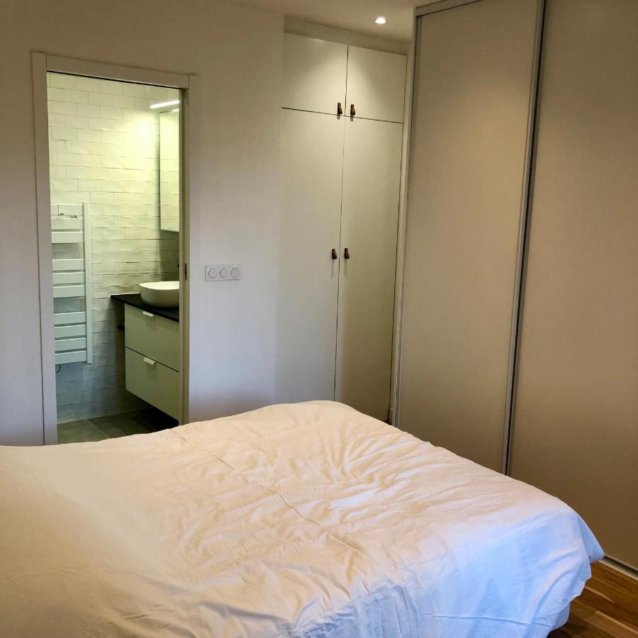 Rare Appartement D'Architecte En Haut De Montmartre Париж Екстериор снимка