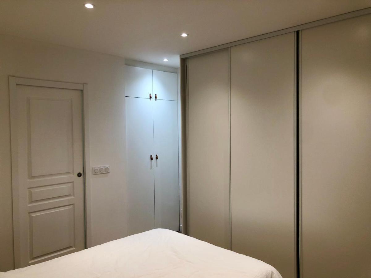 Rare Appartement D'Architecte En Haut De Montmartre Париж Екстериор снимка